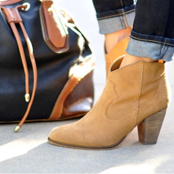 Steve Madden Plover Bootie Brown - Picture 1 of 7